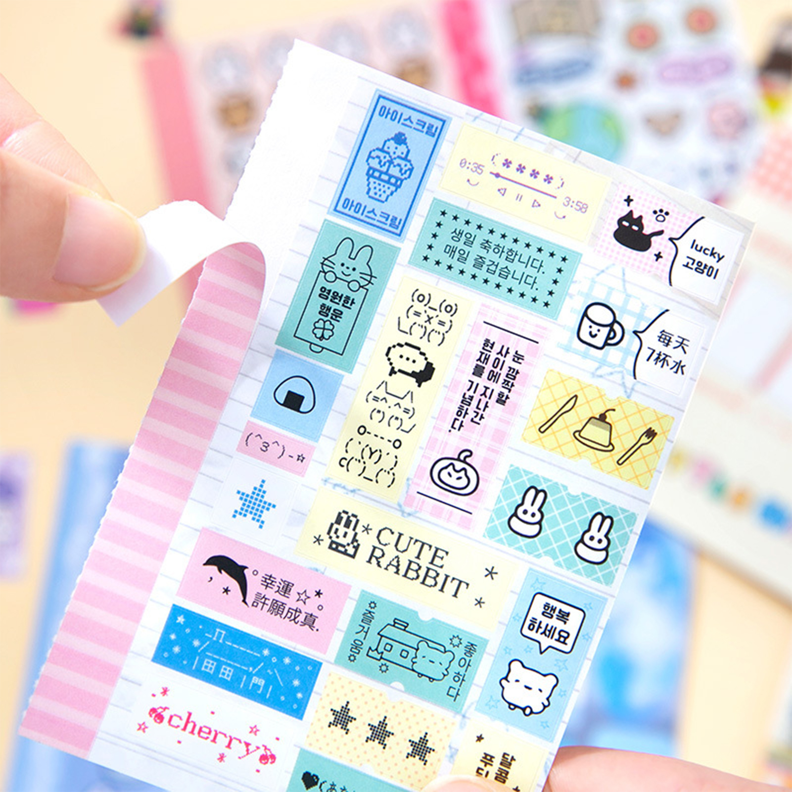 Cartoon Die-Cut Sticker Book A - مراجعة Phone Cases With Pictures وسعره