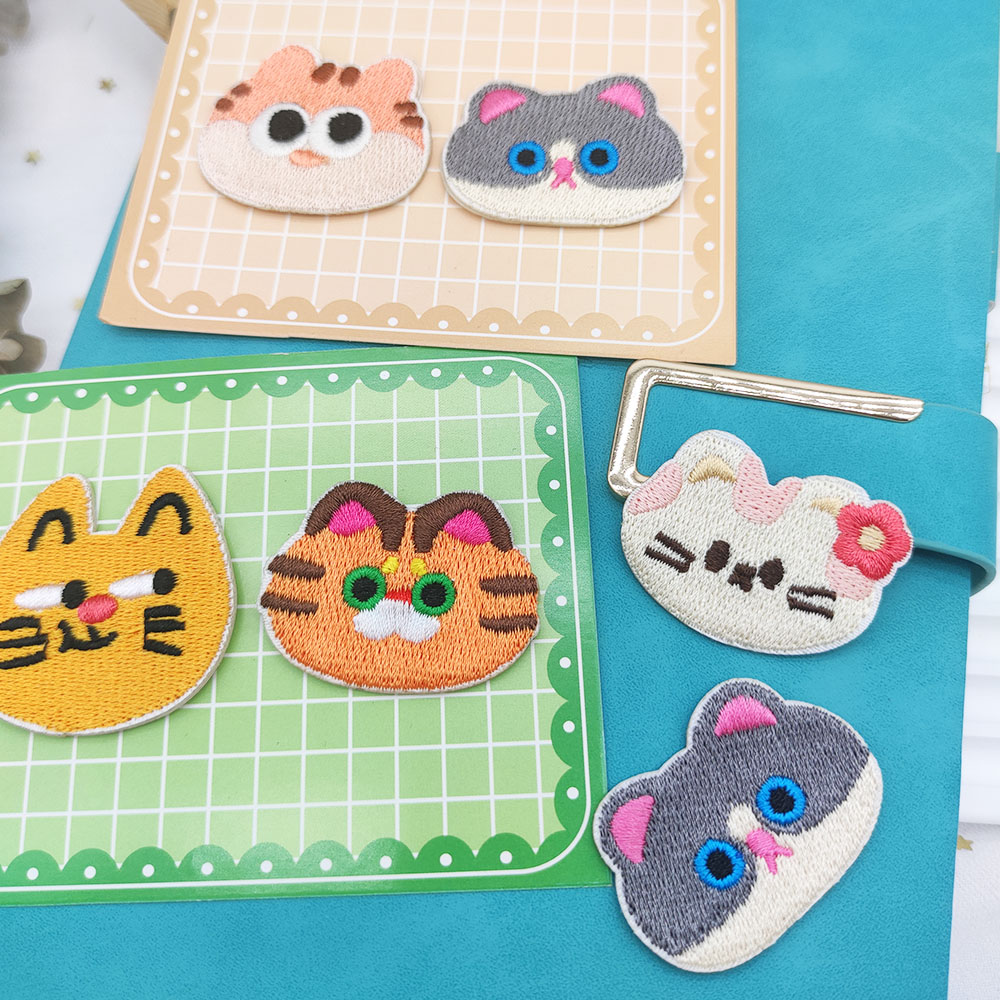 2pcs Cute Cat Head Self-adhesi - مراجعة Phone Cases The Dairy وسعره
