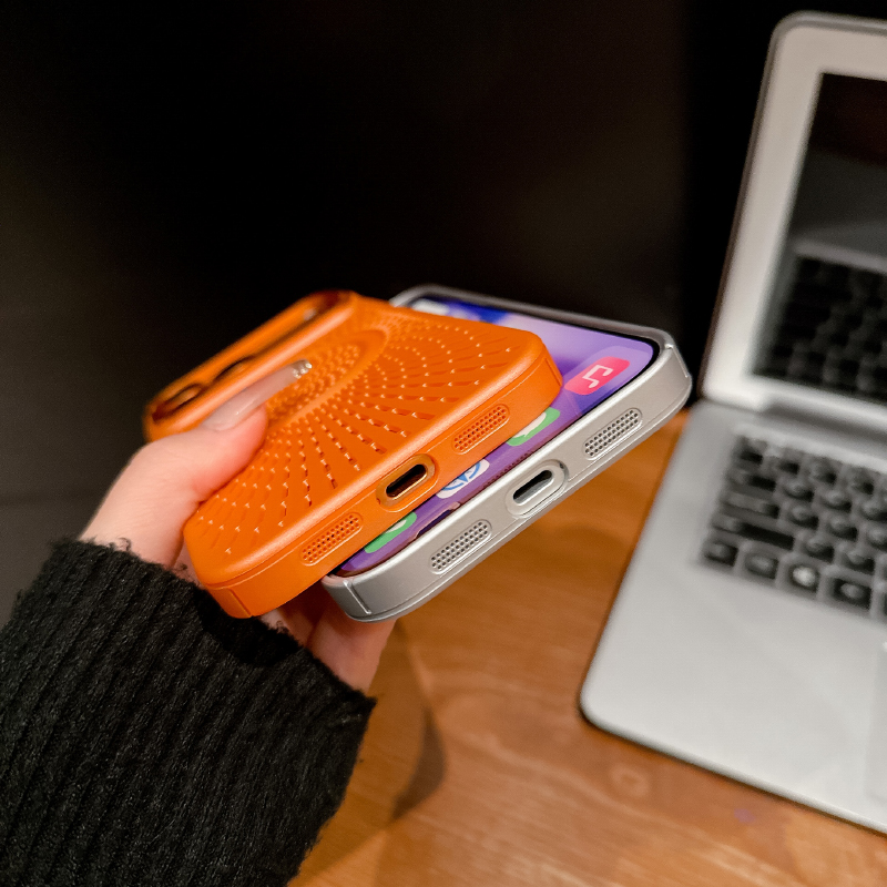 For MagSafe Magnetic Wireless  - مراجعة Heat Dissipation Case وسعره